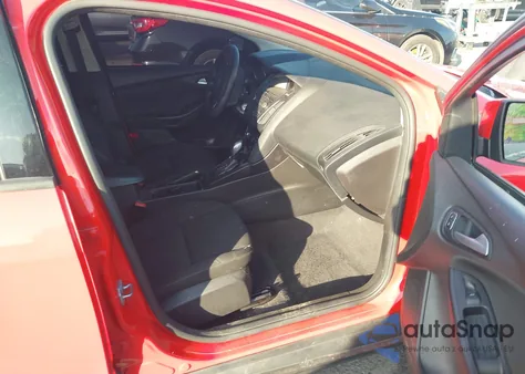 2017 Ford Focus Se z USA, uszkodzony, nr VIN 1FADP3K21HL217277